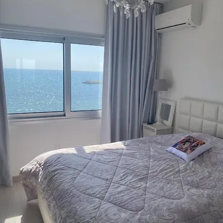Sea View * Larnaca